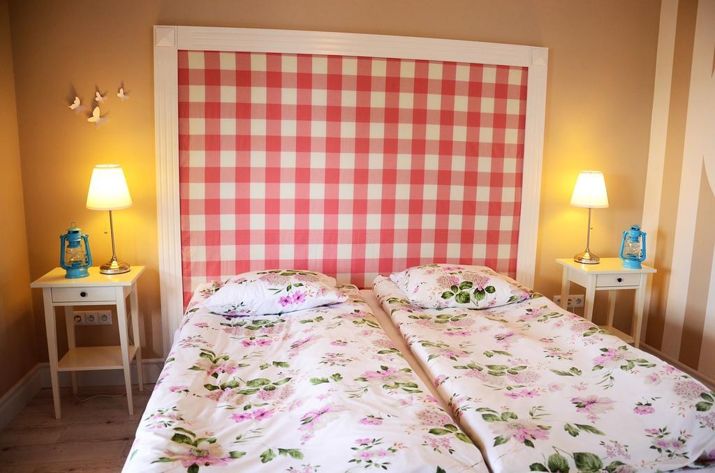 Stare Sady Chillout Rooms "Pod Jabloniami" Mikołajki Chambre photo
